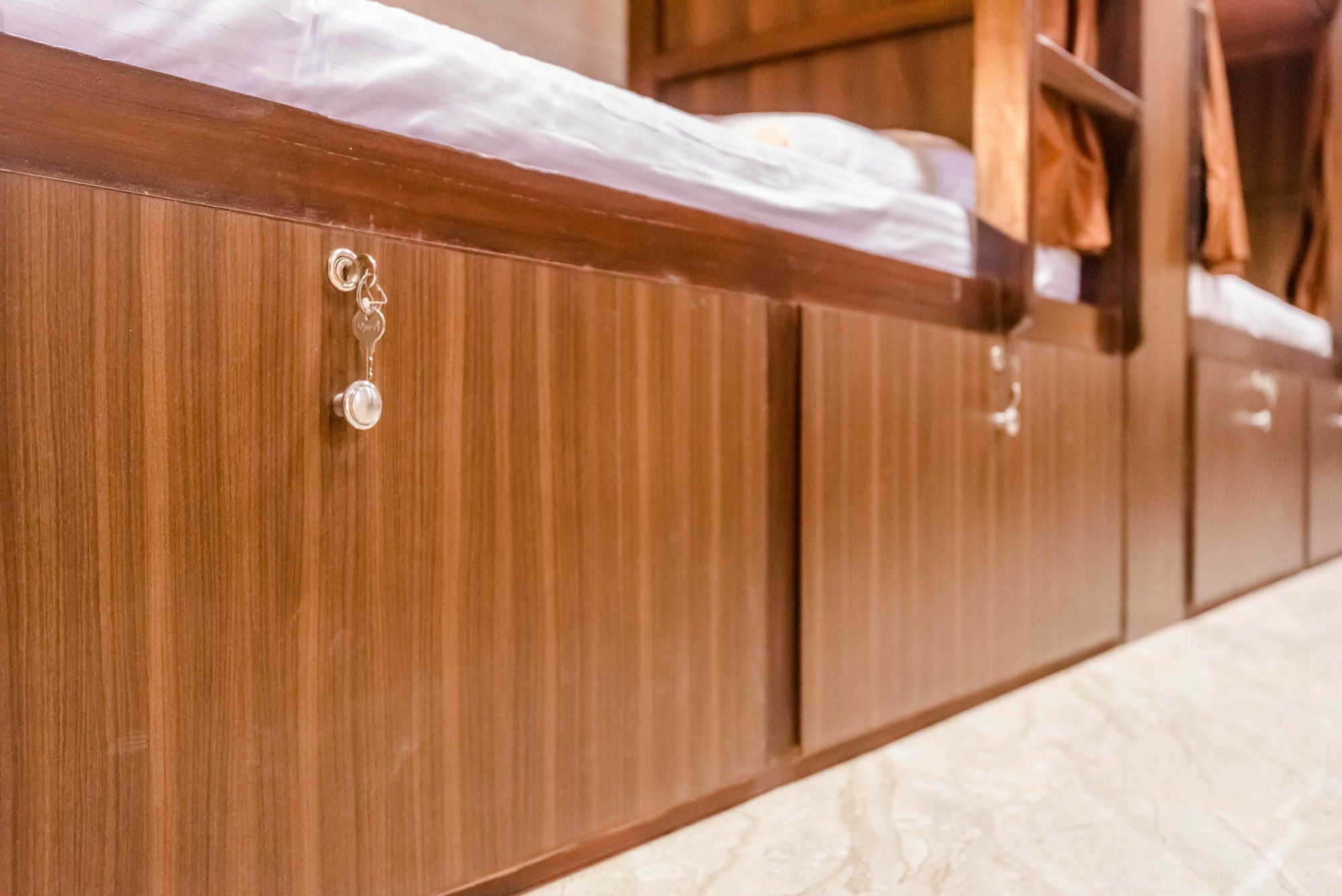 Awesome Dormitory - Men Only Mumbai Exterior photo